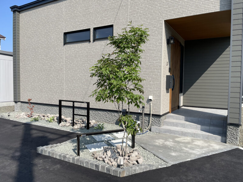 空間を活用したスタイリッシュなお庭